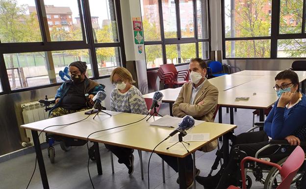 Cocemfe Cáceres realiza una nueva edición de la marcha 'Adaptando caminos'