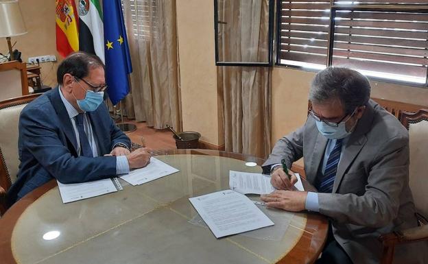 La AECC de Cáceres y el Colegio de Farmacéuticos lanzarán campañas de sensibilización juntos