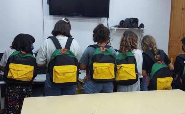 Unos 2.800 niños de Extremadura han vuelto a clase con nuevo material gracias a Fundación 'La Caixa'