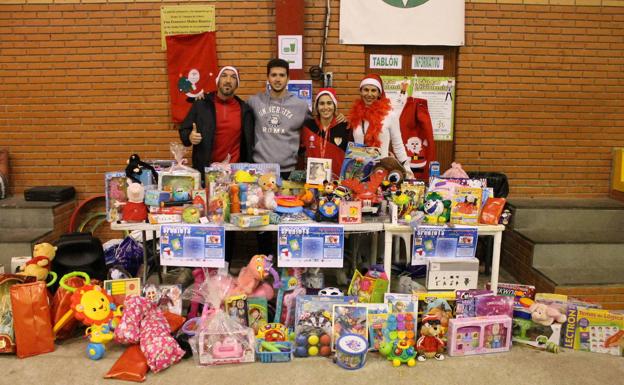 Recogida solidaria de juguetes en la Rucab