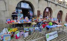 La campaña solidaria 'Regala un juguete' consigue 500 regalos