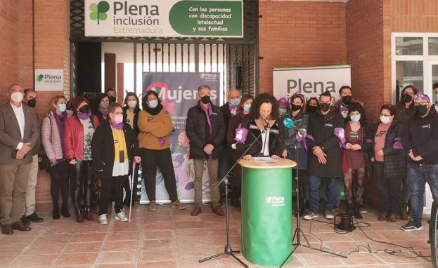 Más de 500 mujeres de Plena inclusión Extremadura reivindican sus oportunidades en el 8M