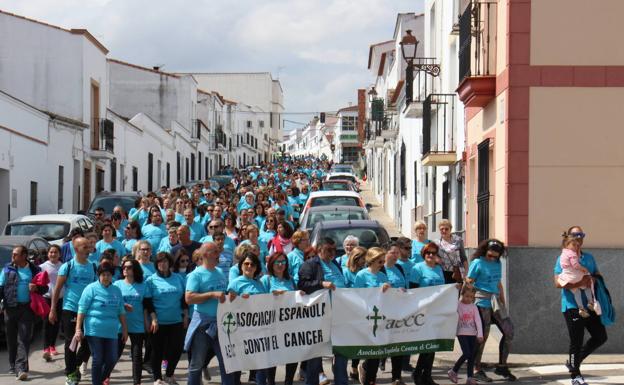 Los Santos de Maimona en marcha contra el cáncer