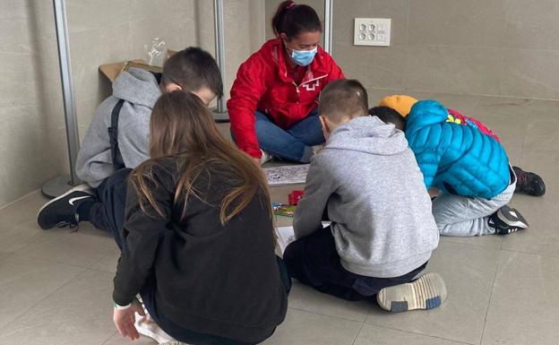 El voluntariado de Cruz Roja en Extremadura ha atentido casi 1.400 refugiados ucranianos
