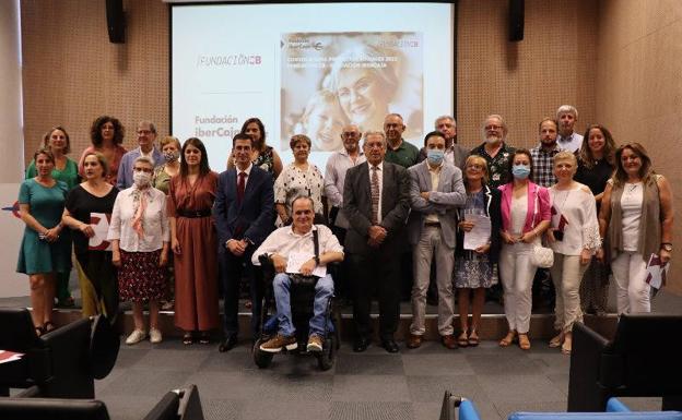 Fundación Ibercaja y Fundación CB apoyan 25 proyectos sociales extremeños