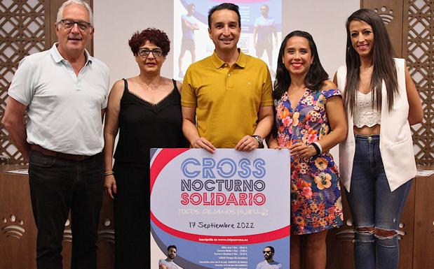 Cross nocturno en Badajoz para para visibilizar el trastorno de personas con TEA