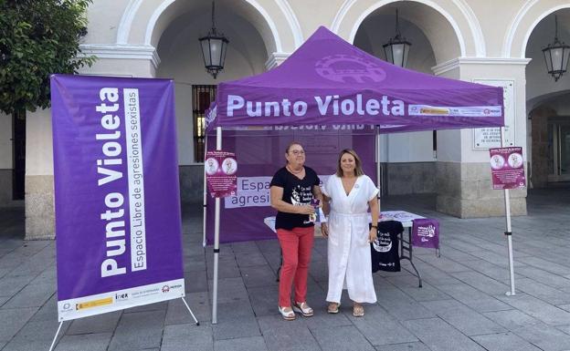 Mérida cuenta en su Feria con un punto violeta en el Paseo de Roma