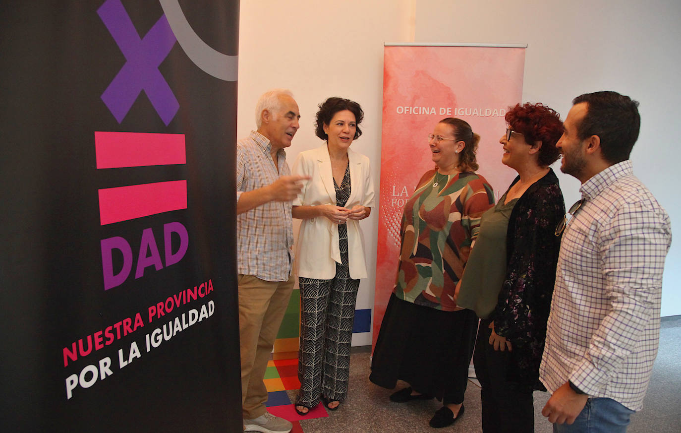 La Diputación de Badajoz presenta las actividades conmemorativas del Día de la Mujer Rural