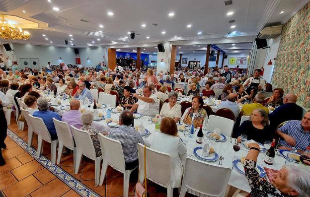 El Ayuntamiento de Badajoz programa en noviembre actividades solidarias para los mayores