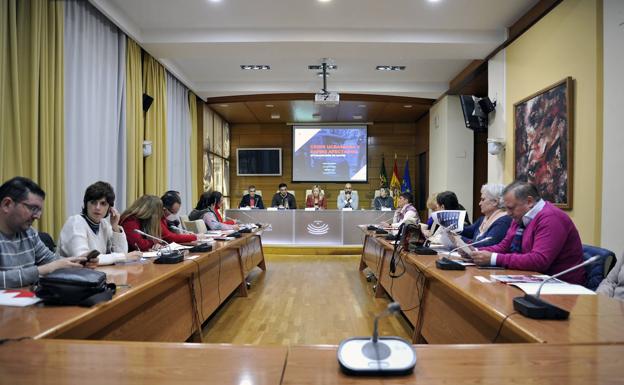 Cruz Roja en Extremadura pide seguir atendiendo a las personas afectas por la crisis en ucrania