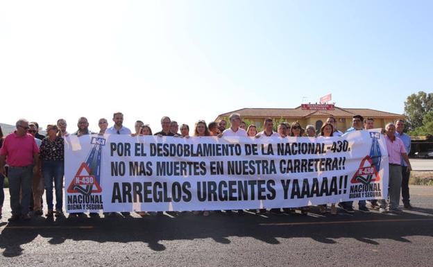 Nuevas movilizaciones para el desdoblamiento de la N-430 y contactos con grupos políticos