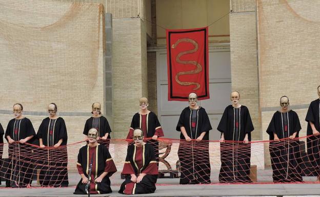 Sagunto corona a Párodos Teatro de Talarubias en el XIV Concurso Nacional de teatro grecolatino
