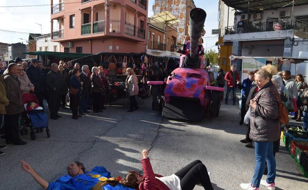 El 'Tanque Gurugú' toma al asalto Talayuela