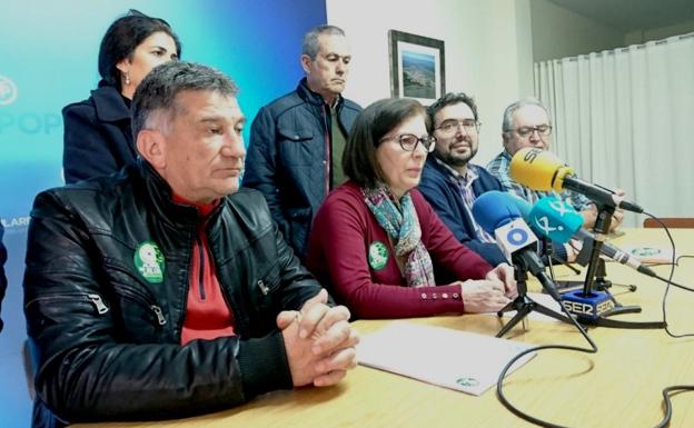 El PP del Campo Arañuelo recoge firmas para apoyar la continuidad de la central nuclear