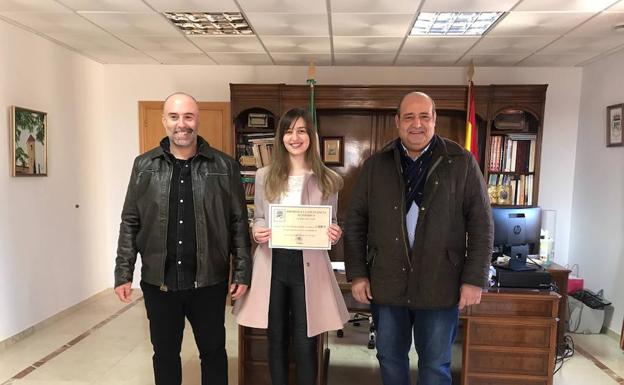 Alicia Breñas logra el premio a la excelencia académica de Talayuela
