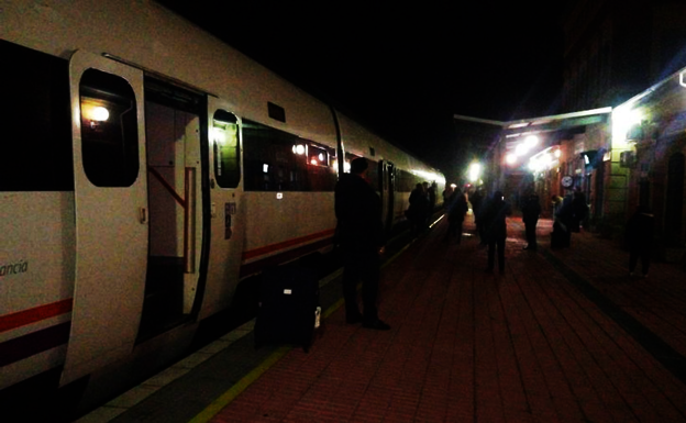 Milana Bonita tiene ya más de 70 afectados para demandar a Renfe y Adif por lo ocurrido el día 1
