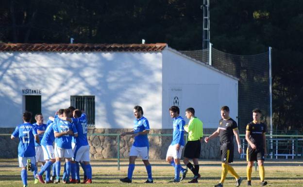 El Talayuela golea 3-0 al Malpartida