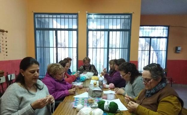 Se inicia el taller de 'amigurumi' en Barquilla de Pinares