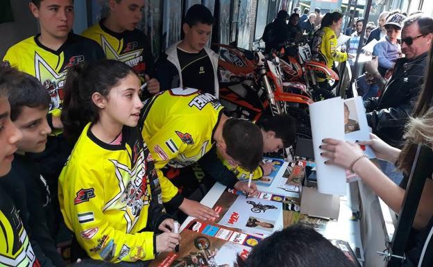 El Moto Club Campo Arañuelo presenta la nueva temporada de su equipo de competición