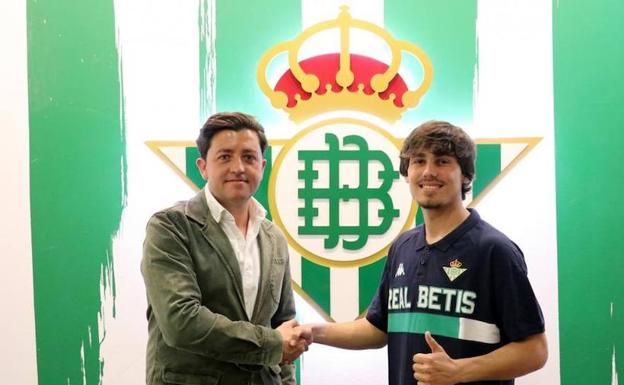 Rodri renueva con el Real Betis