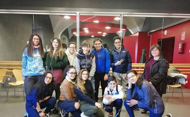 Alumnos del IES San Martín participan en el IV Festival 'IEScena'