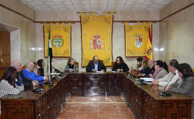 Cinco partidos políticos se disputan la Alcaldía de Talayuela el próximo día 26