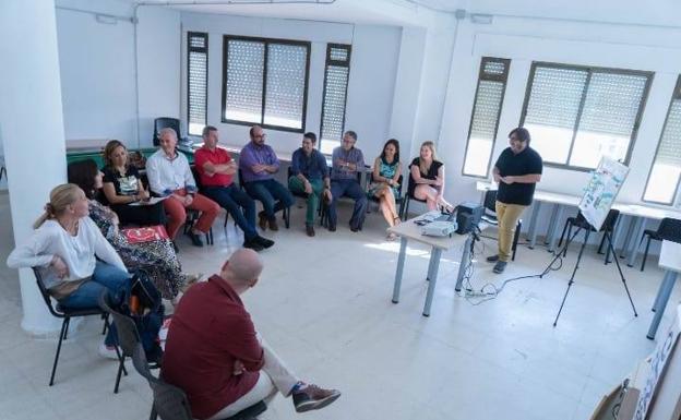 'Inserta Talento' conciencia en Talayuela sobre la inserción laboral de discapacitados