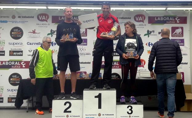 Jorge Campos, de Navalmaratón, primero de su categoría en la Media Maratón de Valladolid