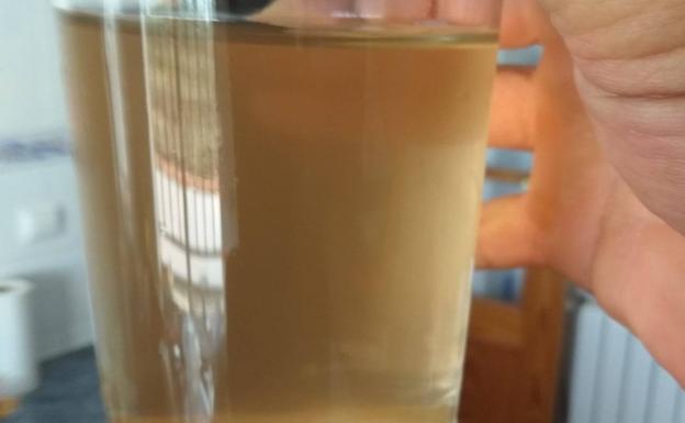 Los vecinos de Talayuela y Santa María se quejan de la mala calidad del agua