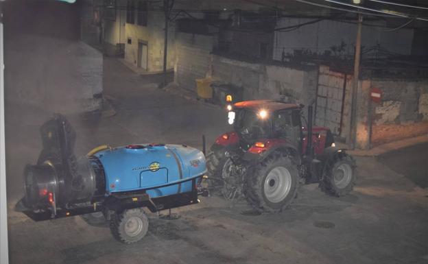 Las calles de Talayuela volverán a desinfectarse hoy contra el COVID-19