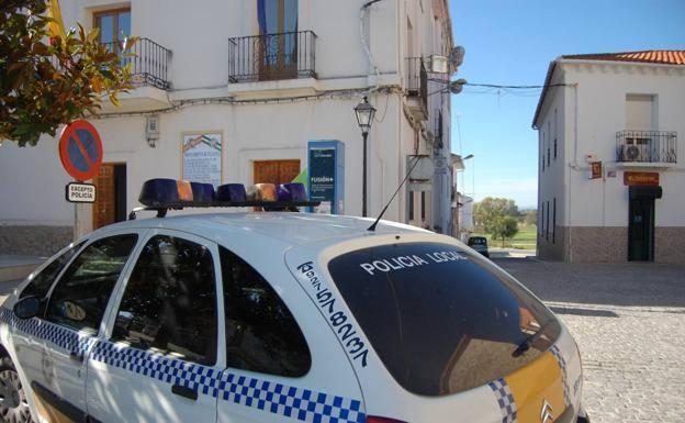 La Policía Local de Talayuela detiene a un hombre tras el robo en una vivienda