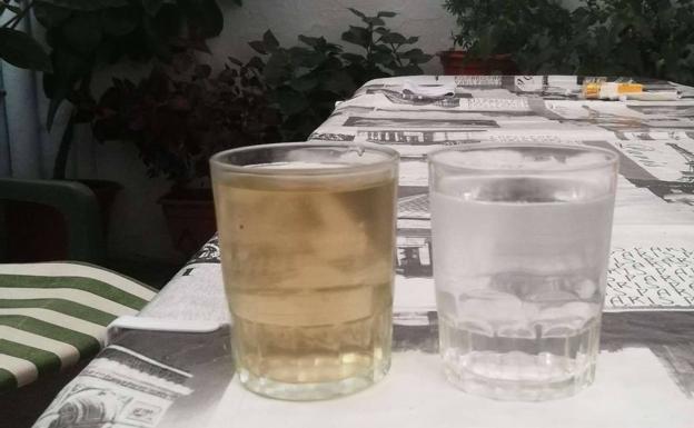 Los vecinos de Talayuela continúan denunciando la mala calidad del agua que beben