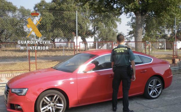 Recuperan en Casatejada un vehículo robado en Madrid a una mujer tras quedar para comprar una casa