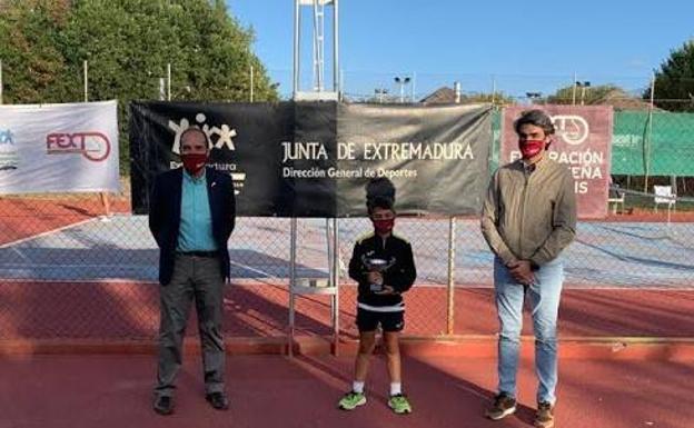 Jorge Gutiérrez vence en categoría benjamín en las finales Judex de tenis