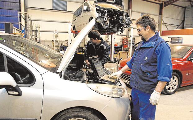 La Diputación aprueba ayudas para mantener y contratar empleos