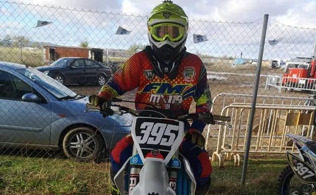 El piloto talayuelano Mario Moreno termina el campeonato nacional de Motocross
