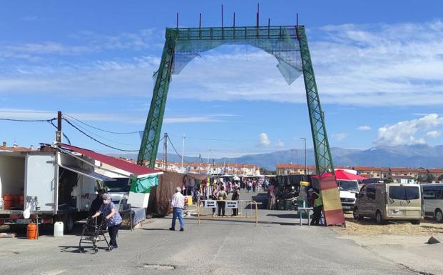 El Mercadillo de Talayuela cerrará este martes con motivo del puente festivo