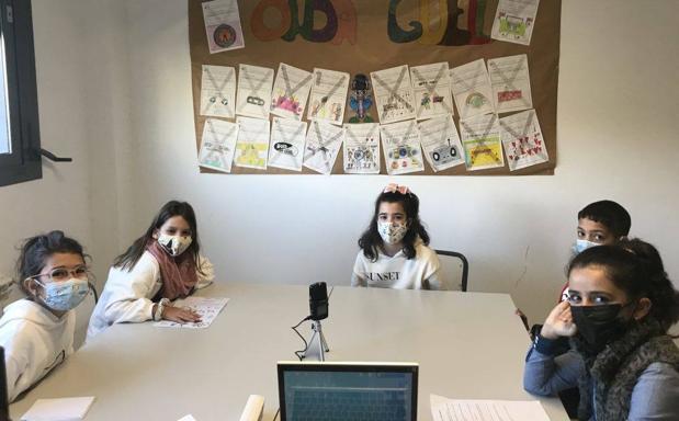 Los alumnos del Juan Güell despiden el año con un nuevo capítulo de Onda Güell