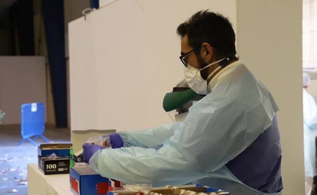 El Área de Salud notifica 2 casos positivos, uno en Navalmoral y otro en Jarandilla