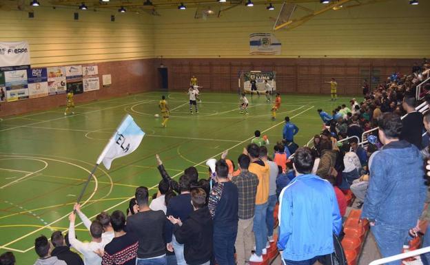 Los equipos extremeños de fútbol-sala piden la vuelta del público a los pabellones