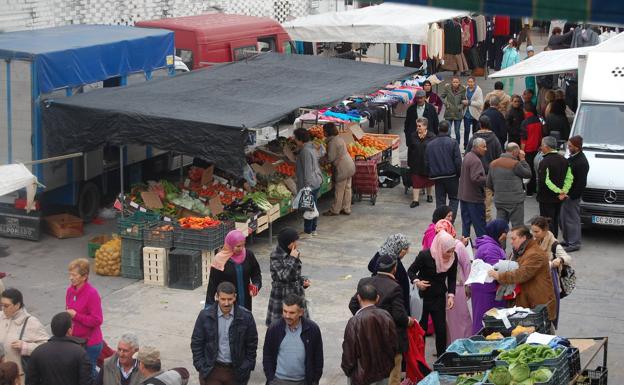 El mercadillo volverá el próximo martes a su ubicación habitual en Talayuela