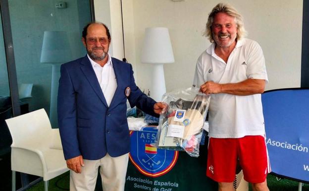 Buen ambiente en el Torneo Premio Comunidades de AESGOLF