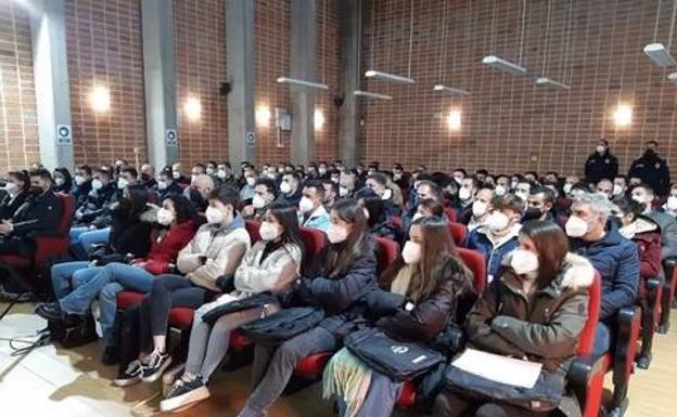 Talayuela será uno de los 45 municipios que incorporen nuevos agentes de la Policía Local