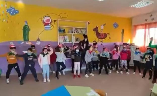 Los escolares del CEIP Gonzalo Encabo, celebran el «Día escolar de la Paz y No-violencia»