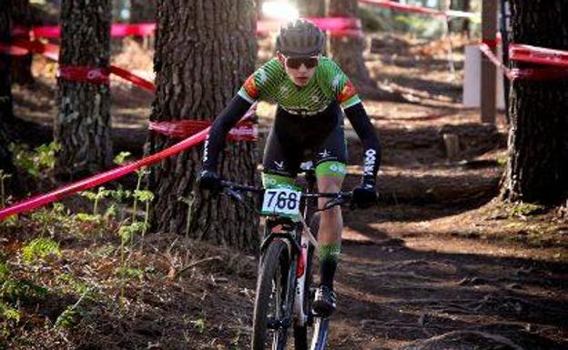David Vizcaíno logra otro podio internacional en la Copa de Portugal XCO