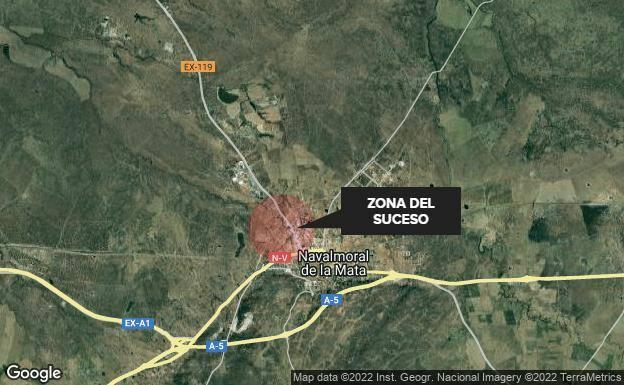 Herido al chocar un coche y una moto en la salida de Navalmoral dirección Talayuela