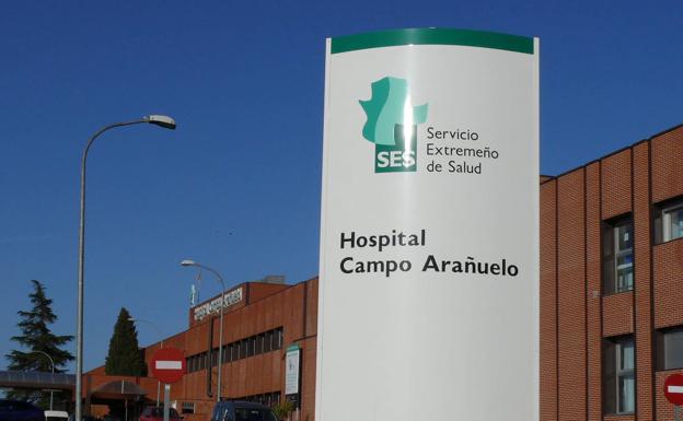 Tres heridas tras la salida de vía de dos vehículos en un camino entre Navalmoral y Rosalejo