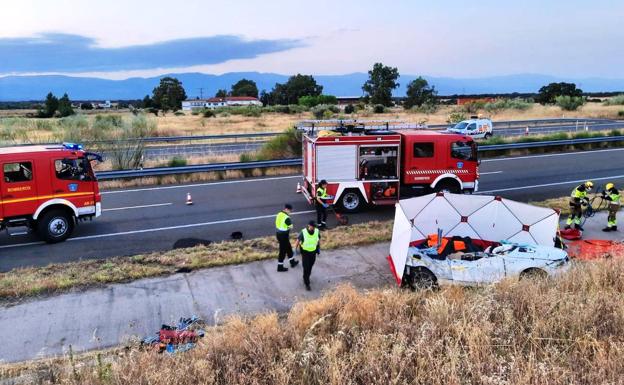Muere un conductor que circulaba por la autovía Navalmoral-Plasencia tras caerle un coche encima