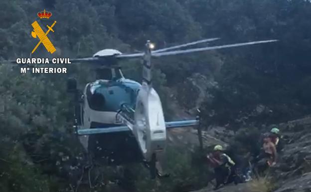La Guardia Civil de Talayuela rescata a un barranquista accidentado en la Garganta de la Hoz de Madrigal de la Vera