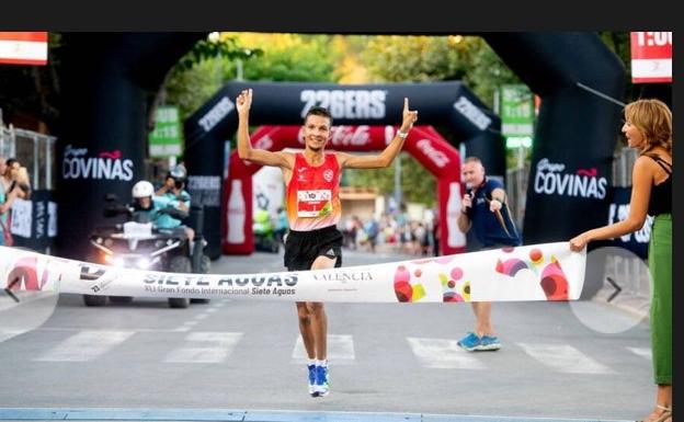 Benabbou vence una vez más en el Gran Fondo Internacional de Siete Aguas